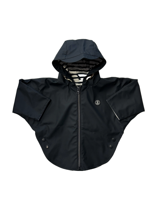 Cape imperméable bébé – modèle Brigand – Rue de la Marine